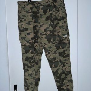 The North Face men’s camouflage water repellent pants